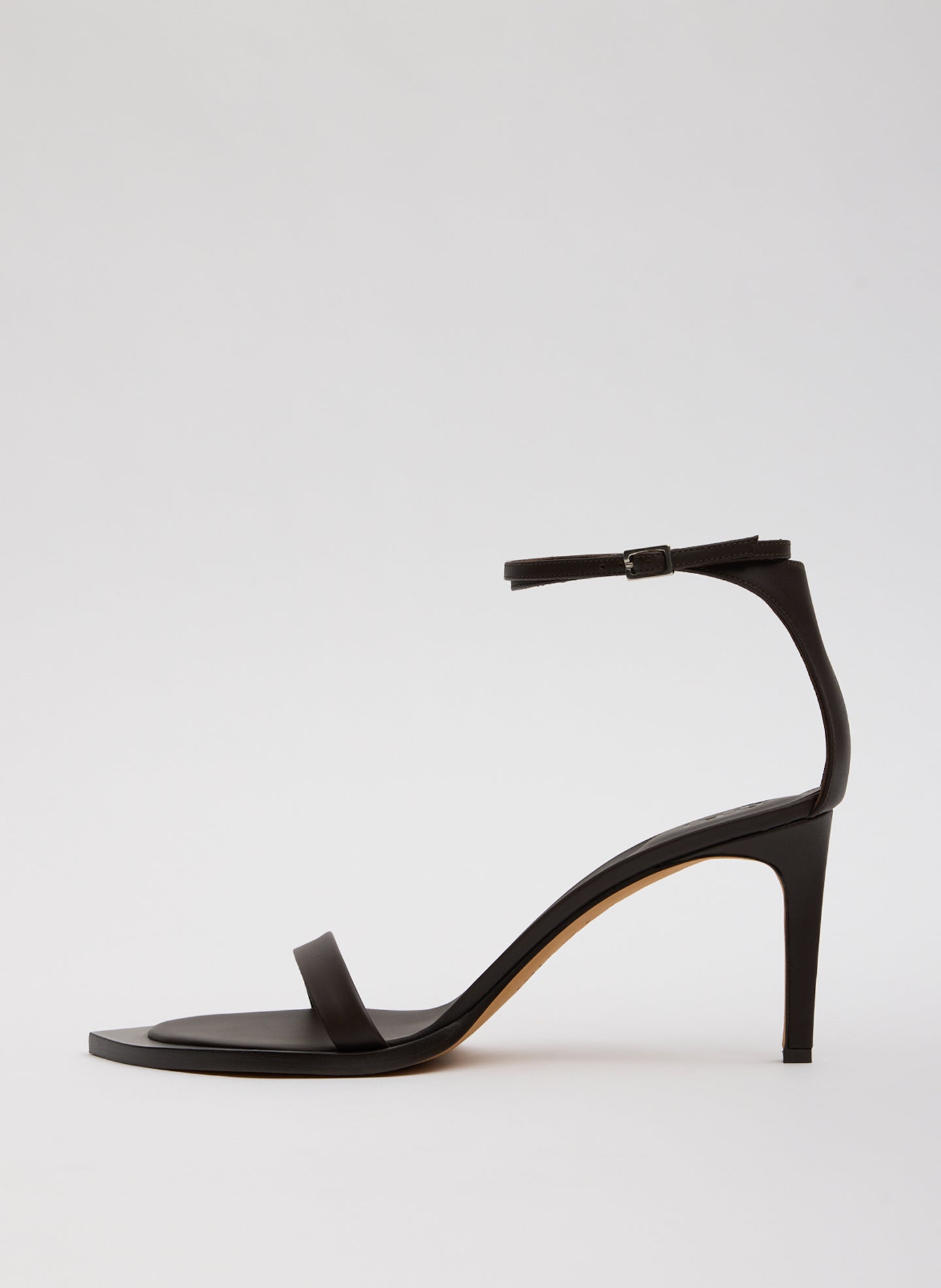 Erno Heel | Tibi