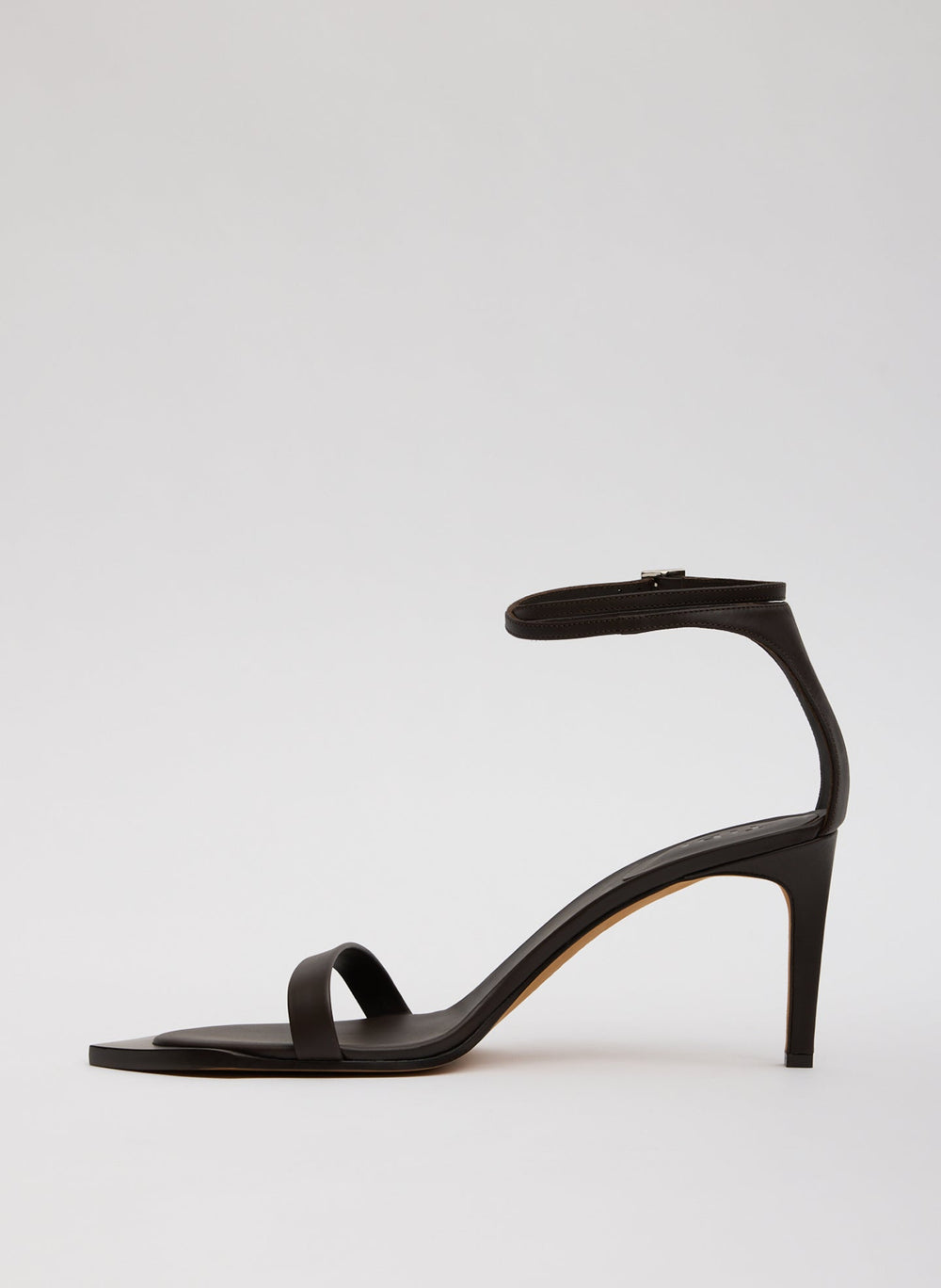 Erno Heel | Tibi
