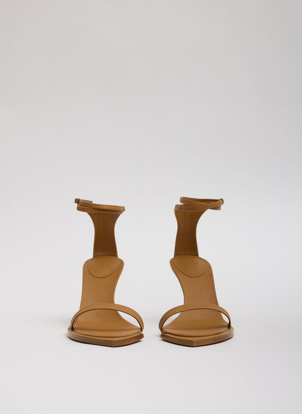 Erno Heel | Tibi