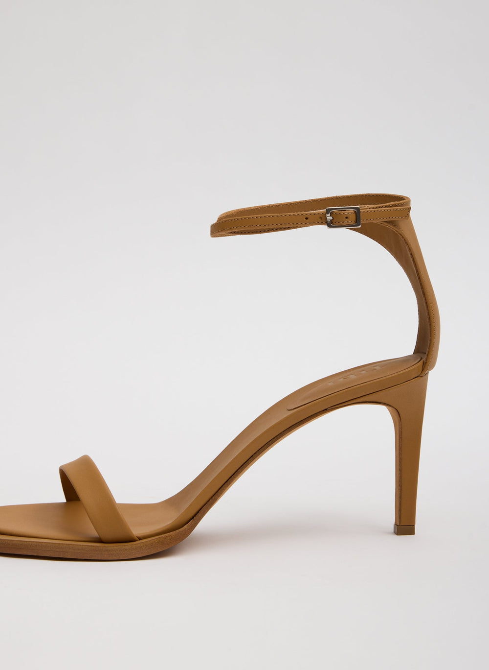 Erno Heel | Tibi